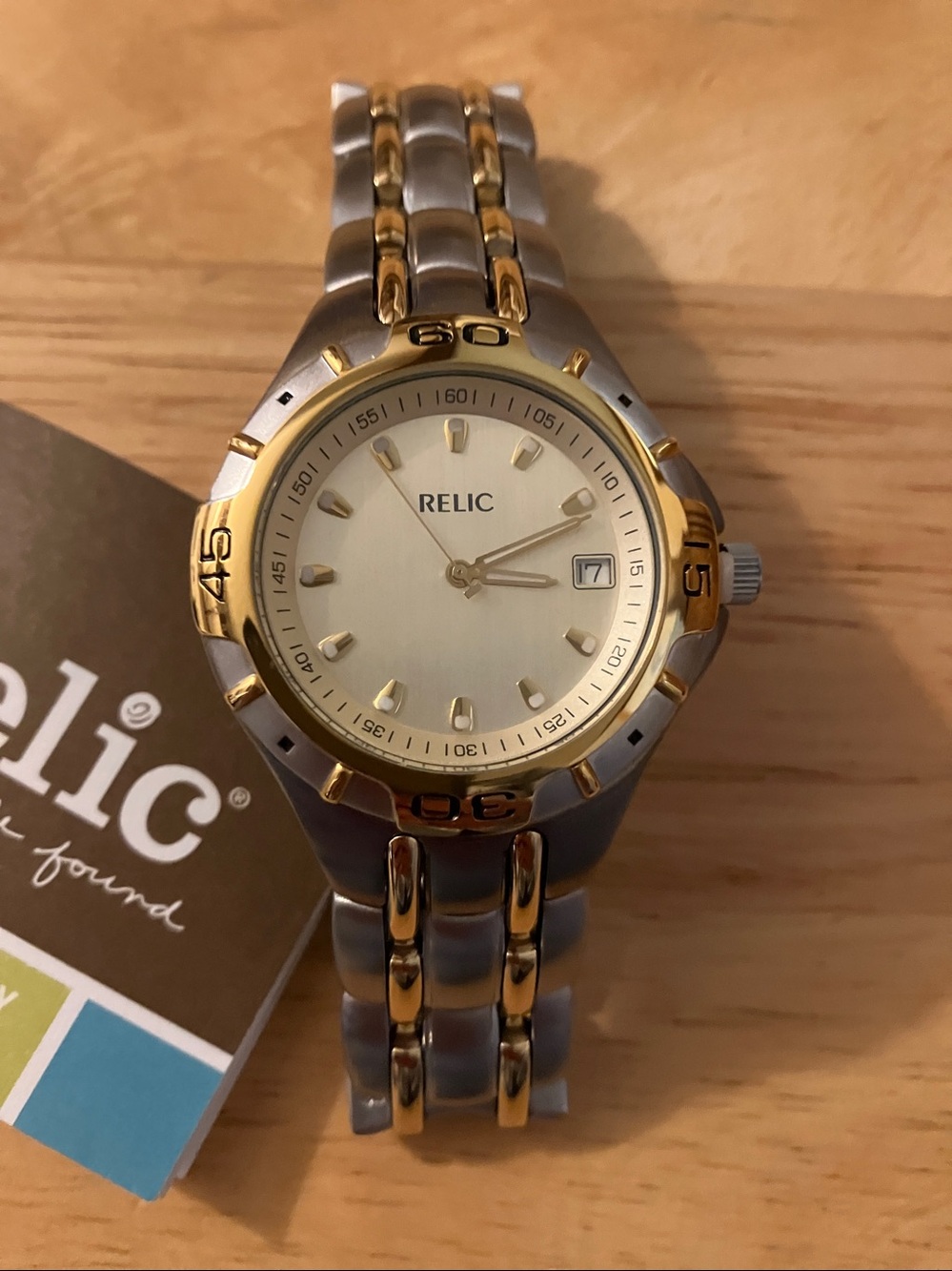 Men’s Relic Two-Tone Gold and Silver Watch—NWT! - Picture 4 of 12